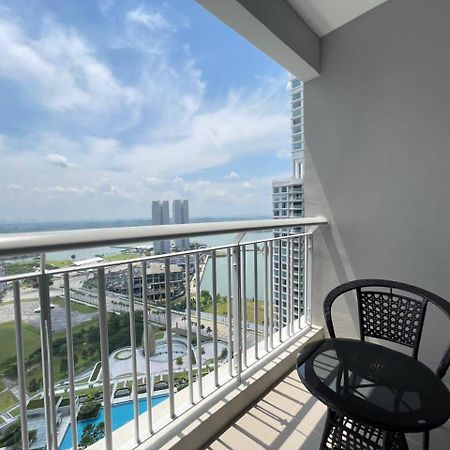 Teega Suites Seaview By Vdo Homestay ヌサジャヤ エクステリア 写真