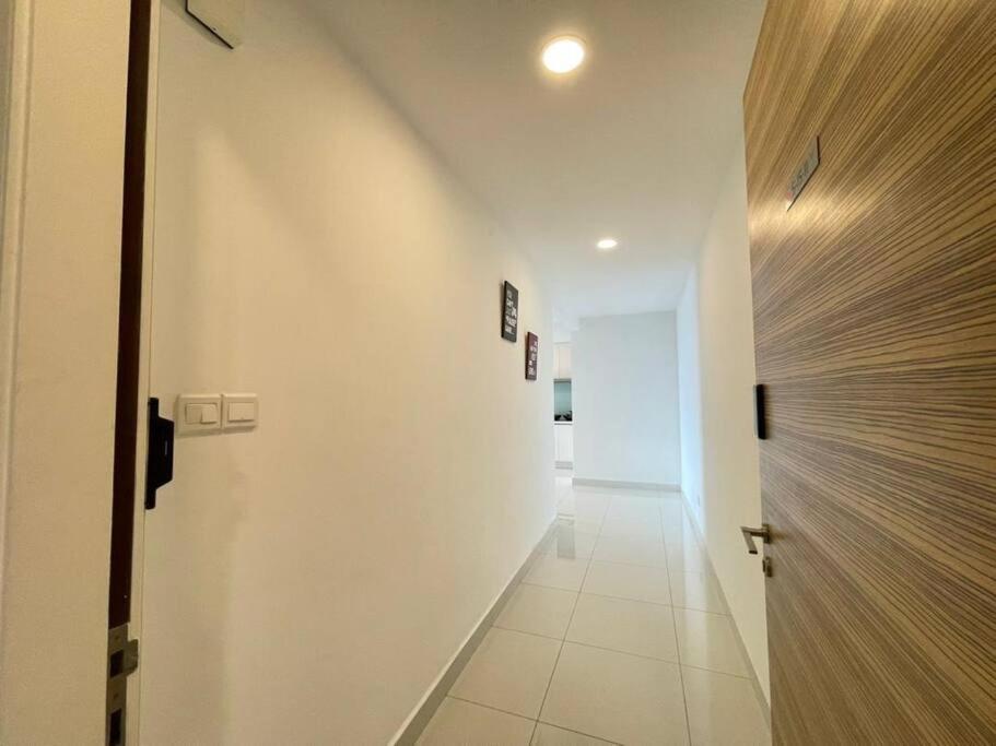 Teega Suites Seaview By Vdo Homestay ヌサジャヤ エクステリア 写真