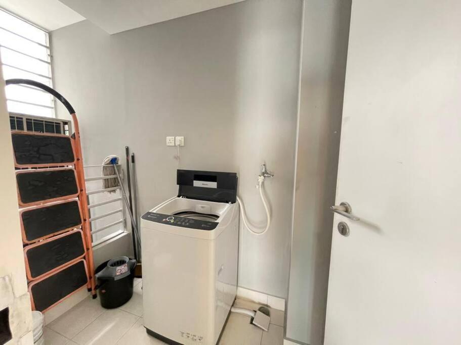 Teega Suites Seaview By Vdo Homestay ヌサジャヤ エクステリア 写真