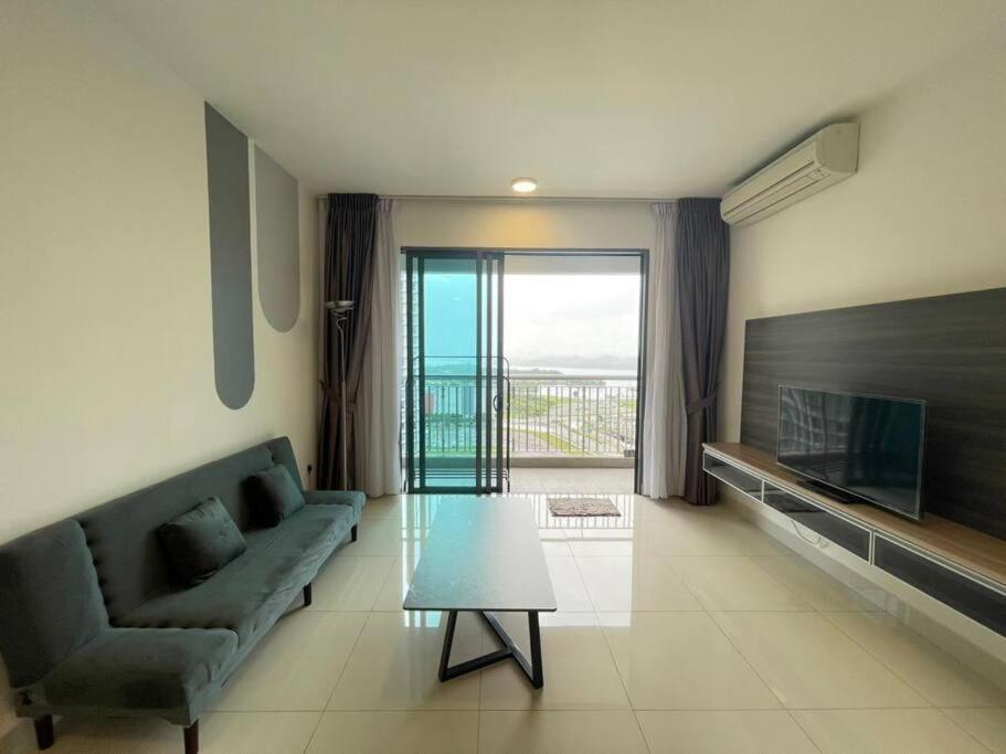 Teega Suites Seaview By Vdo Homestay ヌサジャヤ エクステリア 写真