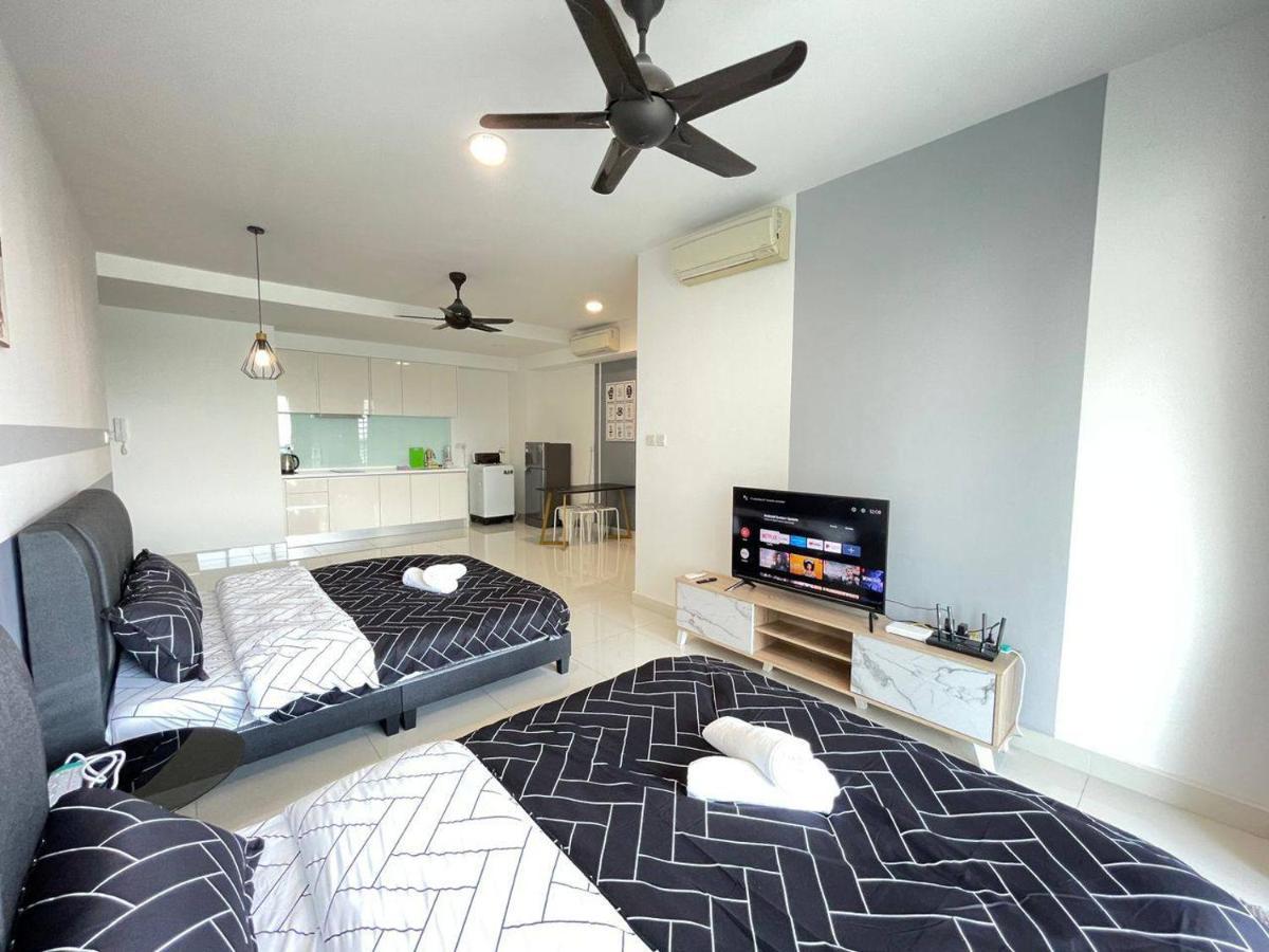 Teega Suites Seaview By Vdo Homestay ヌサジャヤ エクステリア 写真
